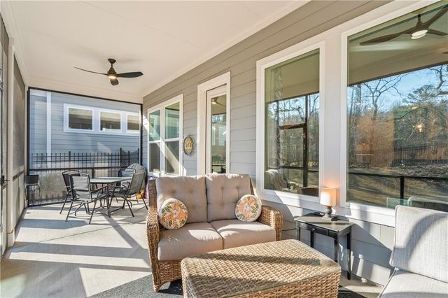 7076 Cottage Grove Drive, Flowery Branch, GA 30542