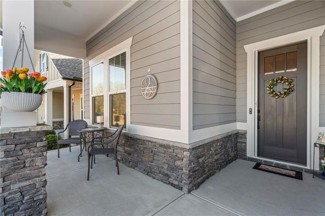 7076 Cottage Grove Drive, Flowery Branch, GA 30542