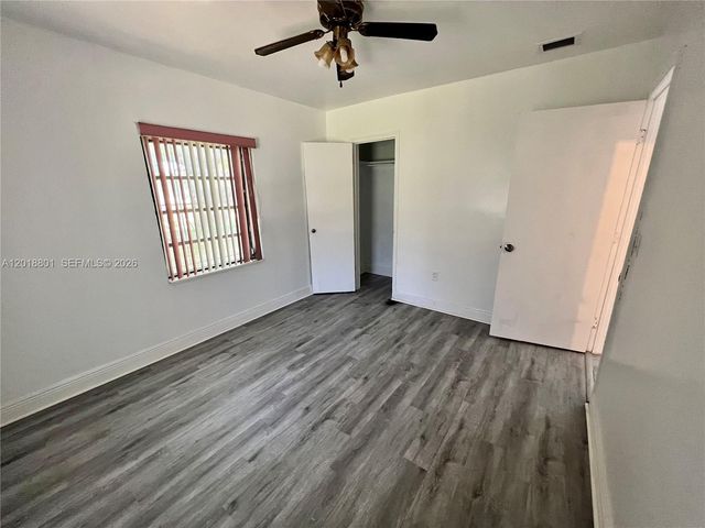 1801 NW 88th St 0, Miami, FL 33147