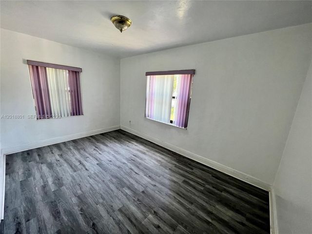 1801 NW 88th St 0, Miami, FL 33147