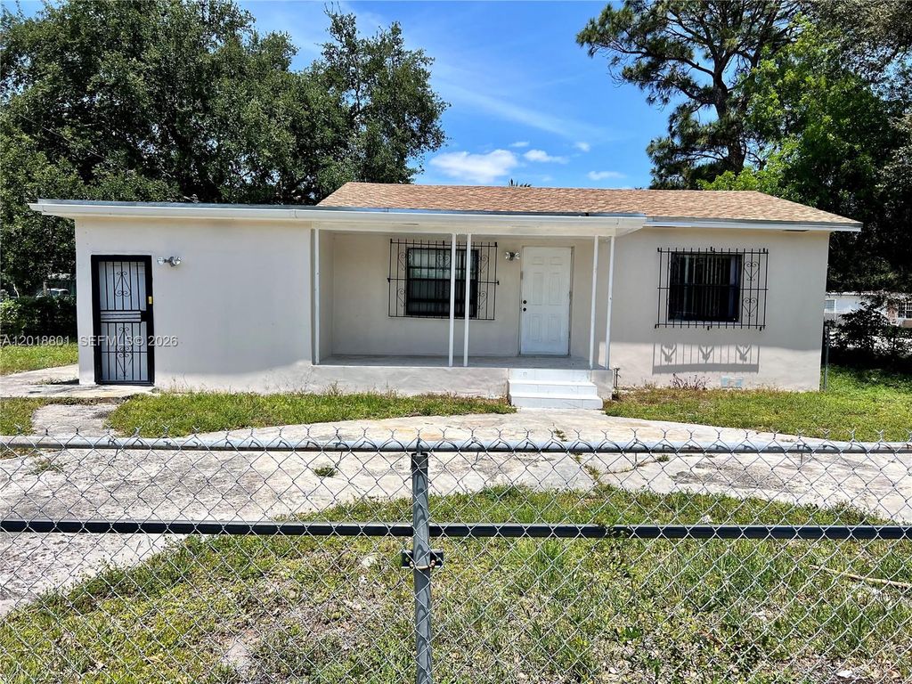1801 NW 88th St 0, Miami, FL 33147