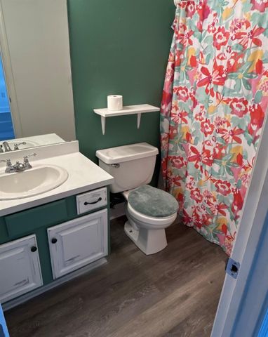 215 Melanie Ln, Gray, LA 70359