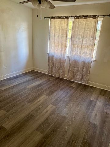 215 Melanie Ln, Gray, LA 70359