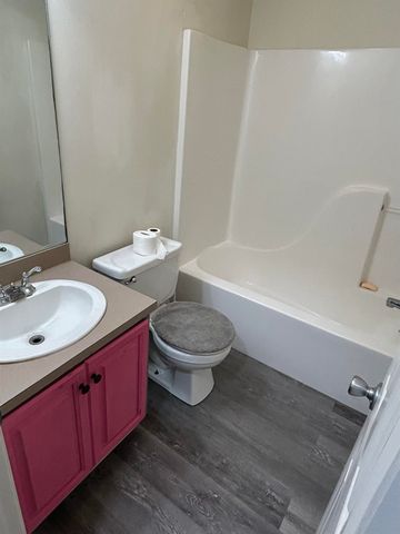 215 Melanie Ln, Gray, LA 70359