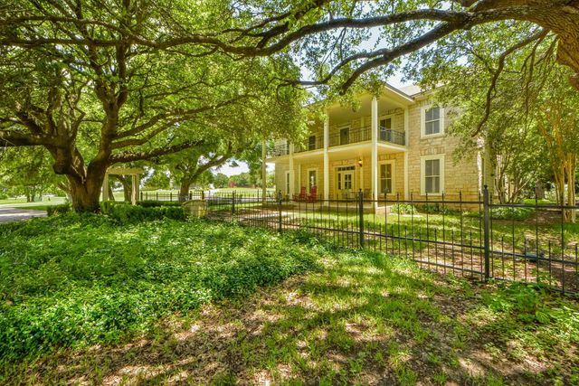 2004 Autumn Run LN, Round Rock, TX 78665