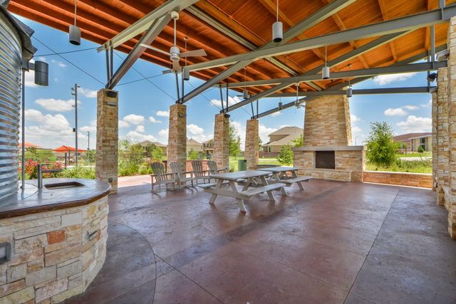 2004 Autumn Run LN, Round Rock, TX 78665