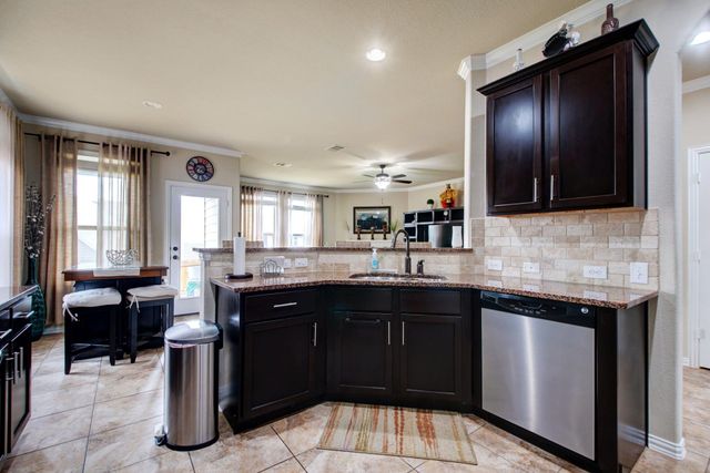 2004 Autumn Run LN, Round Rock, TX 78665