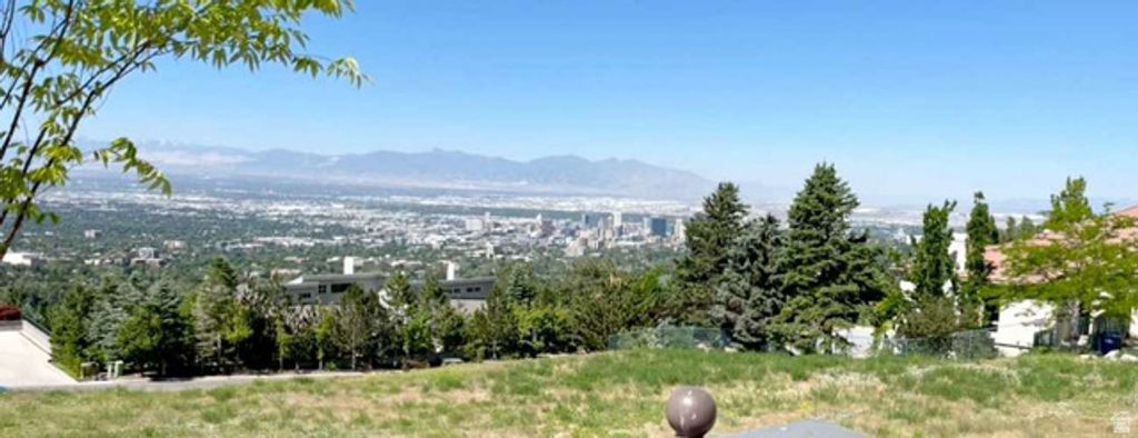 Image 2 of property listing at 1632 E NEW BEDFORD DR, Salt Lake City, UT 84103