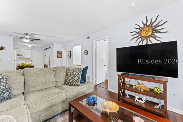 45 Folly Field Rd Apt 17F, Hilton Head Island, SC 29928