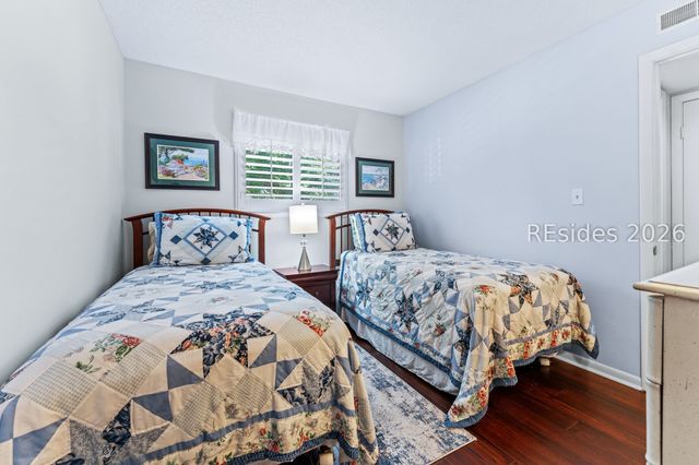 45 Folly Field Rd Apt 17F, Hilton Head Island, SC 29928