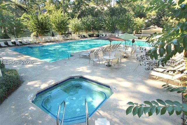 45 Folly Field Rd Apt 17F, Hilton Head Island, SC 29928