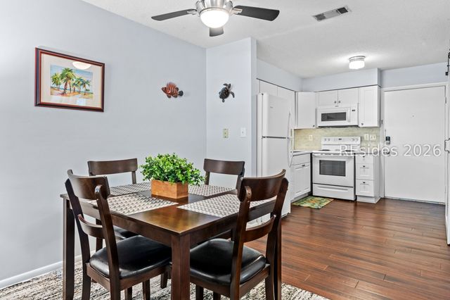 45 Folly Field Rd Apt 17F, Hilton Head Island, SC 29928