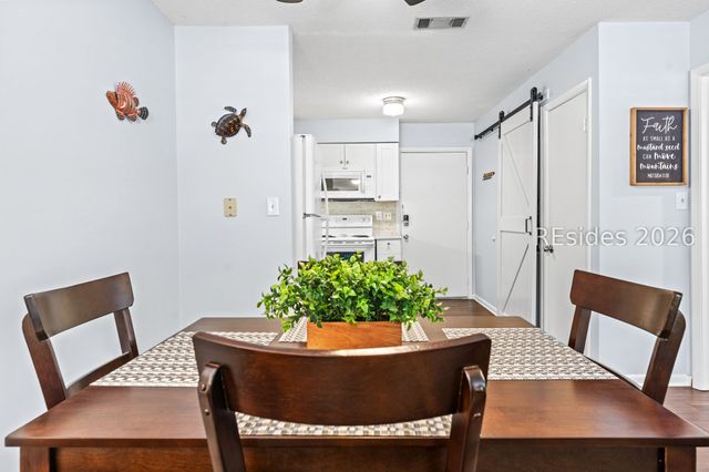 45 Folly Field Rd Apt 17F, Hilton Head Island, SC 29928