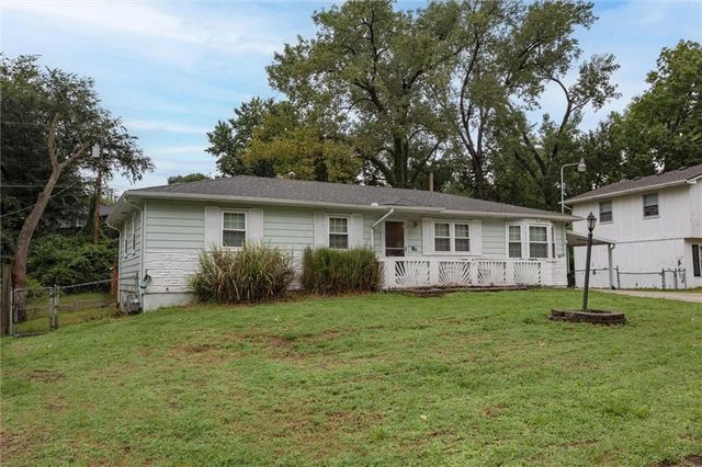 212 N 81st Terrace, Kansas City, KS 66112