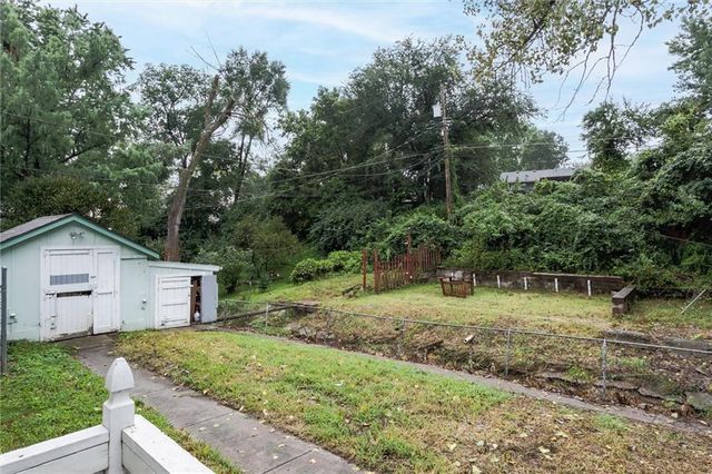 212 N 81st Terrace, Kansas City, KS 66112