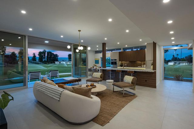 87 Westlake Circle, Palm Springs, CA 92264