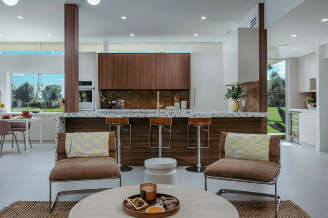87 Westlake Circle, Palm Springs, CA 92264
