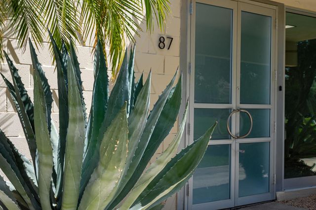 87 Westlake Circle, Palm Springs, CA 92264