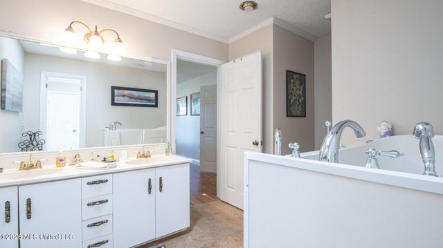 7739 Manini Way, Diamondhead, MS 39525