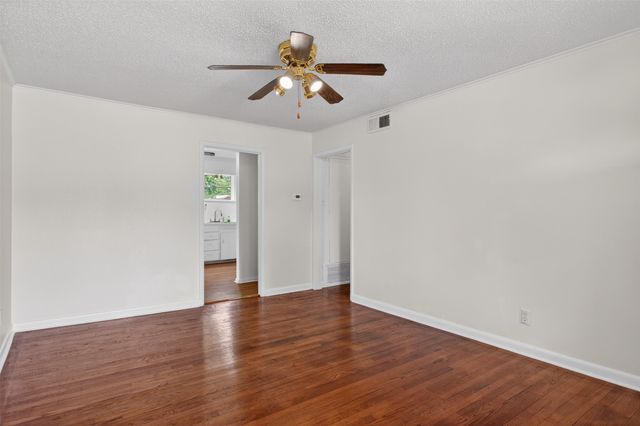 1619 Longview Street, Mesquite, TX 75149