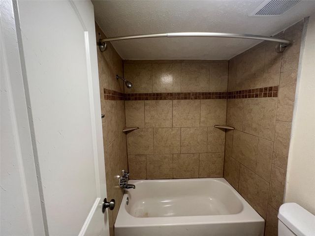 10110 Westview Drive 2904, Houston, TX 77043