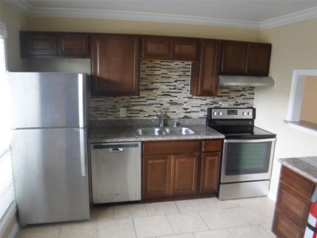 10110 Westview Drive 2904, Houston, TX 77043