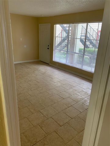 10110 Westview Drive 2904, Houston, TX 77043