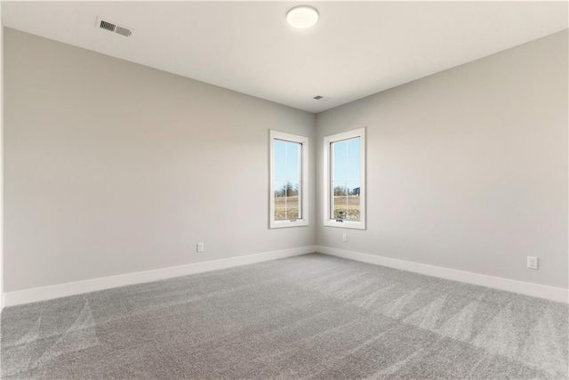 1817 NE Lashbrook Circle, Lee's Summit, MO 64086