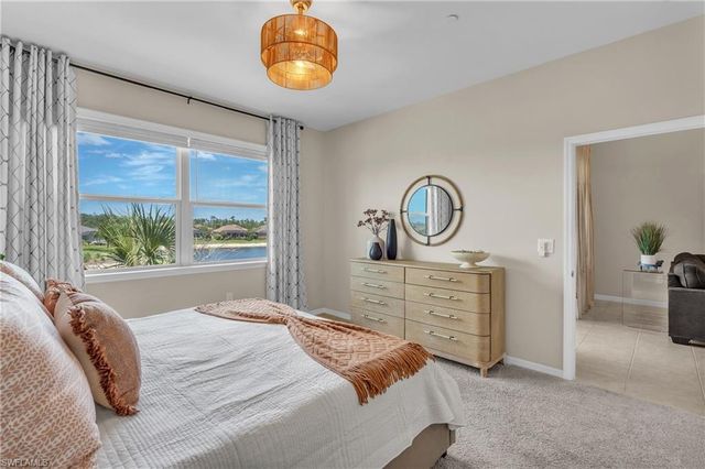 9403 Pocida CT 203, Naples, FL 34119