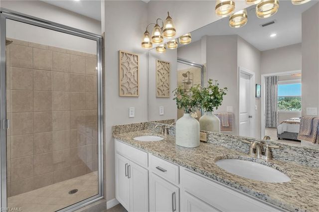 9403 Pocida CT 203, Naples, FL 34119