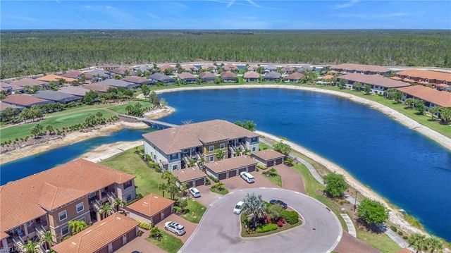 9403 Pocida CT 203, Naples, FL 34119