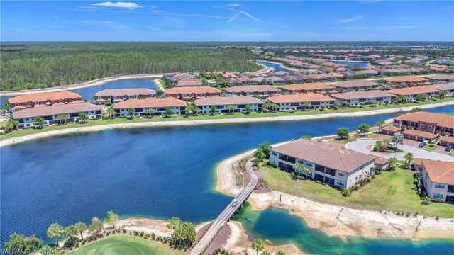 9403 Pocida CT 203, Naples, FL 34119