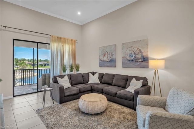 9403 Pocida CT 203, Naples, FL 34119