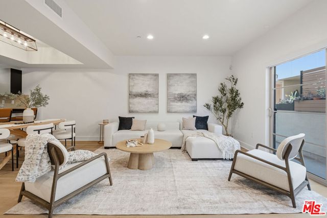 1744 Granville Avenue 105, Los Angeles, CA 90025