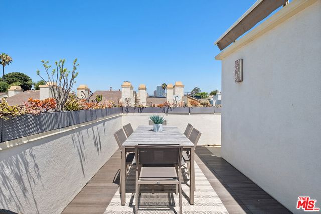 1744 Granville Avenue 105, Los Angeles, CA 90025