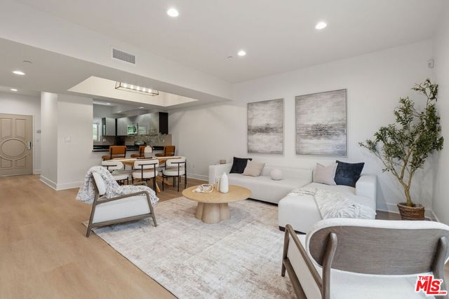 1744 Granville Avenue 105, Los Angeles, CA 90025