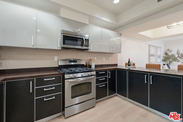 1744 Granville Avenue 105, Los Angeles, CA 90025