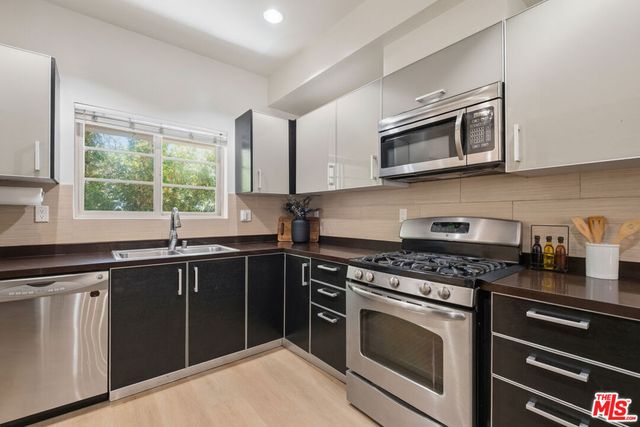 1744 Granville Avenue 105, Los Angeles, CA 90025