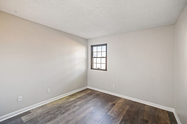 102 General Jackson Ln, Hermitage, TN 37076