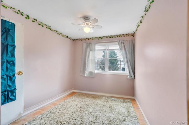 175 Shelby Avenue, Holbrook, NY 11741