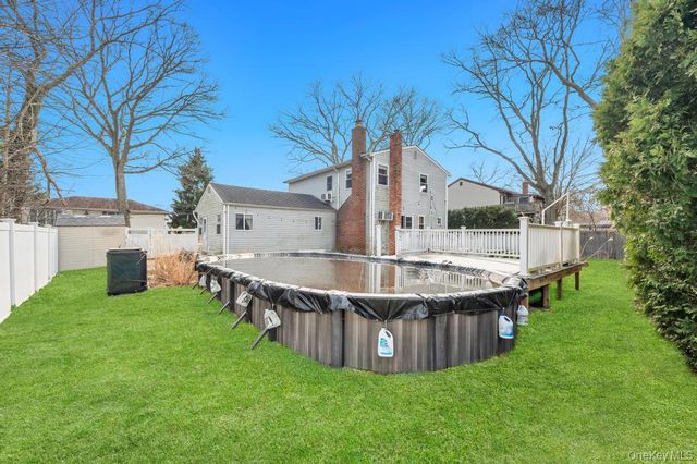 175 Shelby Avenue, Holbrook, NY 11741