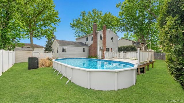 175 Shelby Avenue, Holbrook, NY 11741