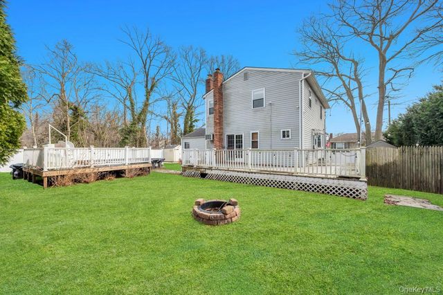 175 Shelby Avenue, Holbrook, NY 11741