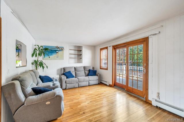 175 Shelby Avenue, Holbrook, NY 11741