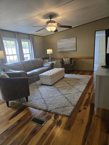 2130 Irwin Branch Rd, Waynesboro, TN 38485