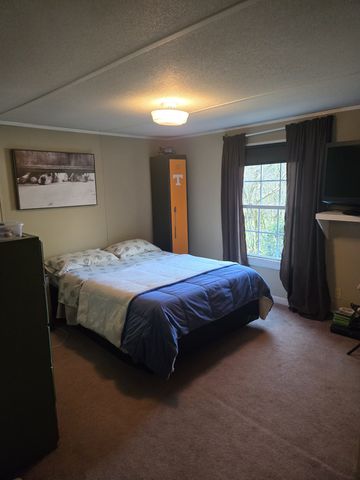 2130 Irwin Branch Rd, Waynesboro, TN 38485