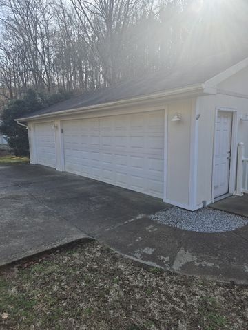 2130 Irwin Branch Rd, Waynesboro, TN 38485