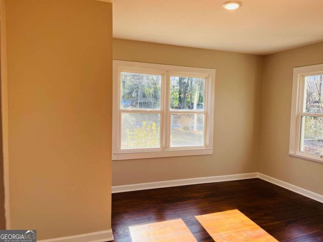 152 Fairview Drive, Fairburn, GA 30213