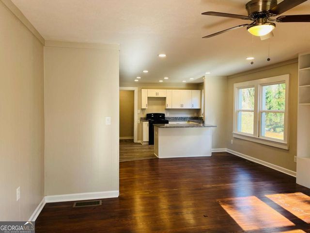 152 Fairview Drive, Fairburn, GA 30213