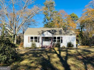 152 Fairview Drive, Fairburn, GA 30213